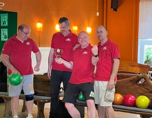 Familienduell Bowling Wettkampf Meißen